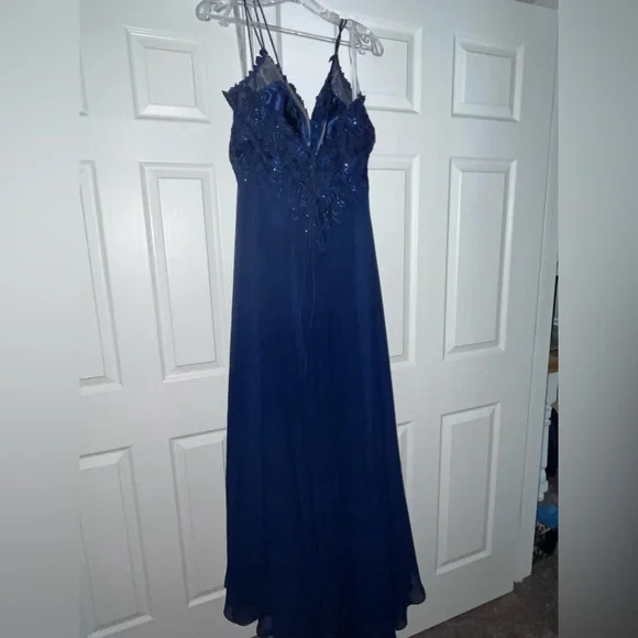 High school teen prom dress - Picture 2 of 2